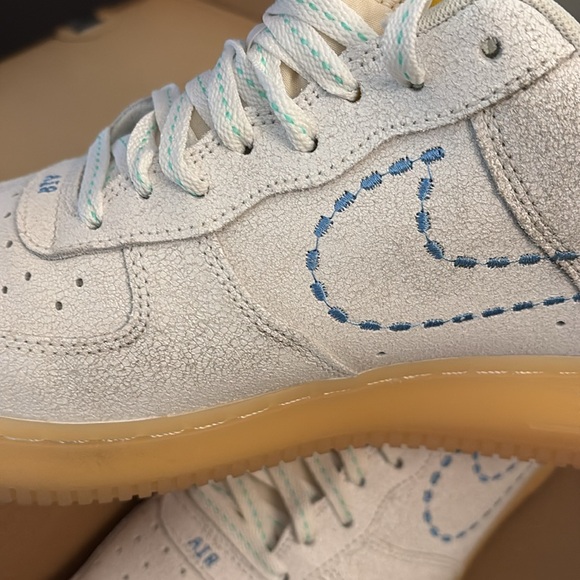 Air Force 1 ‘07 LV8 - Nike 101 - worn ONCE - Picture 12 of 14